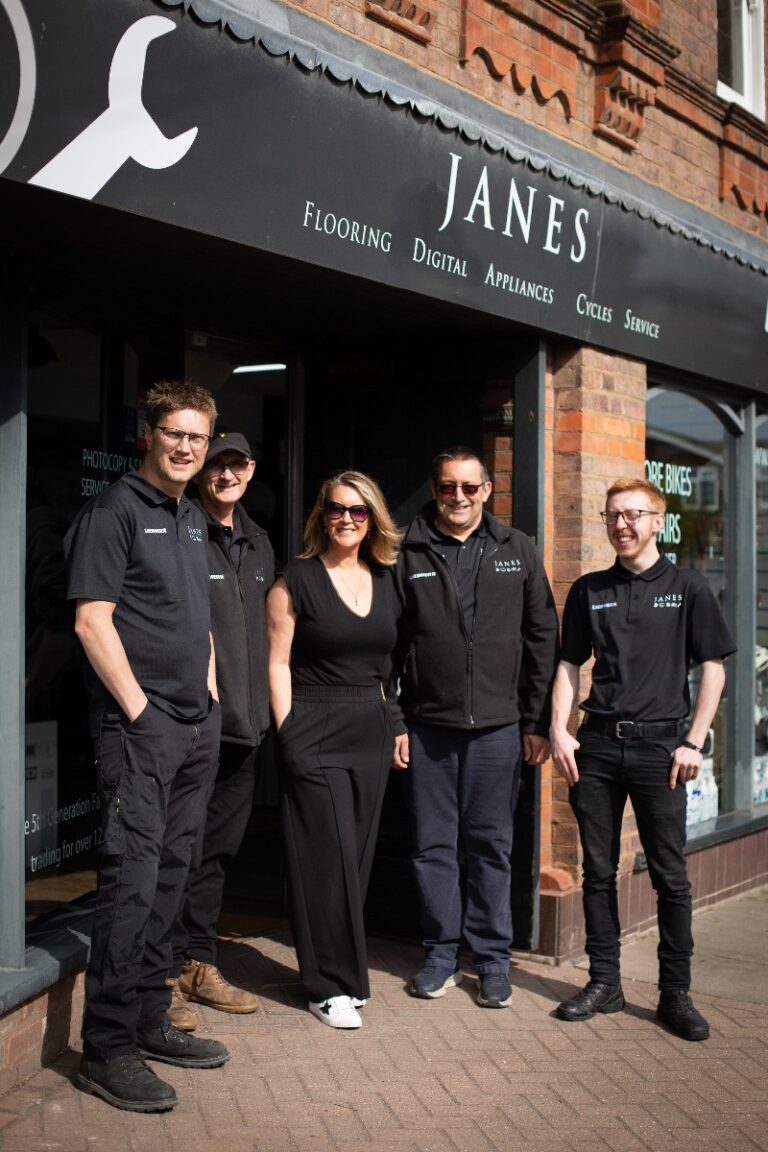 Janes team early 2022 768x1152