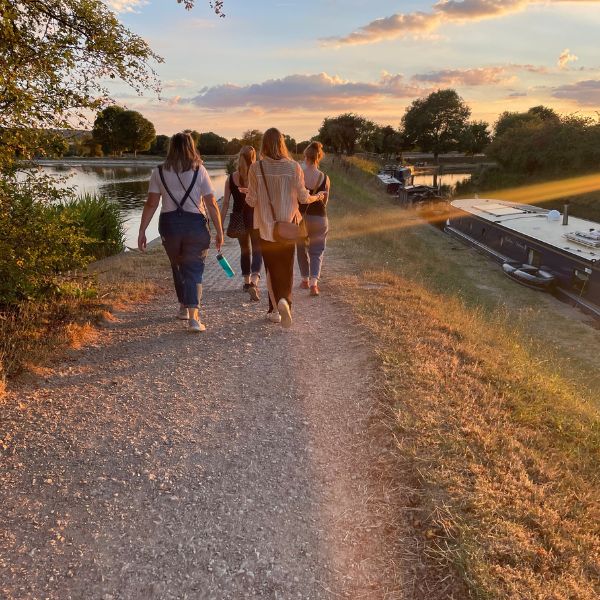 Evening Netwalking-canal A group netwalking along the canal in the evening sun