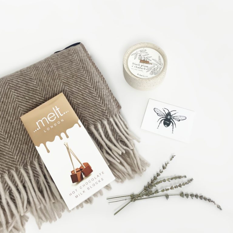 Hug in a box flat lay 768x768