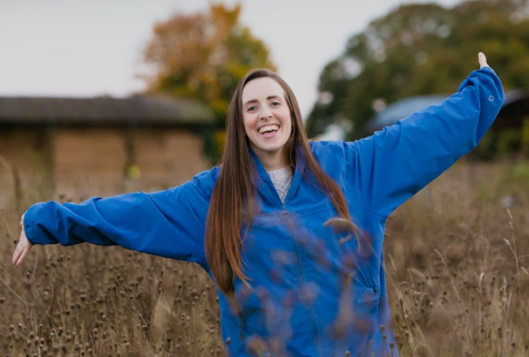 Melanie Golden Rose Flower Farm 2 768x518